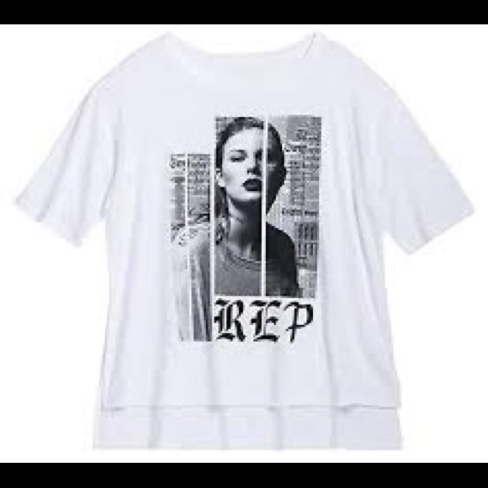 New in bag Taylor Swift Reputation Tour Shirt